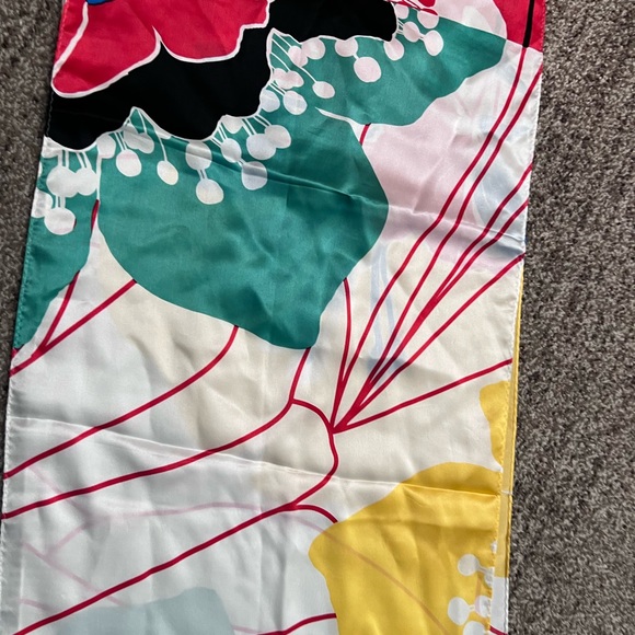 Scarf- Floral, colorful silk oblong scarf, Jones of New York, 62” x 13” - Picture 13 of 15